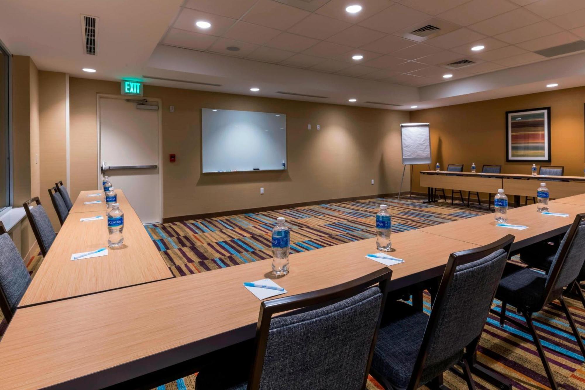 Fairfield Inn & Suites By Marriott Boston Marlborough/Apex Center Экстерьер фото