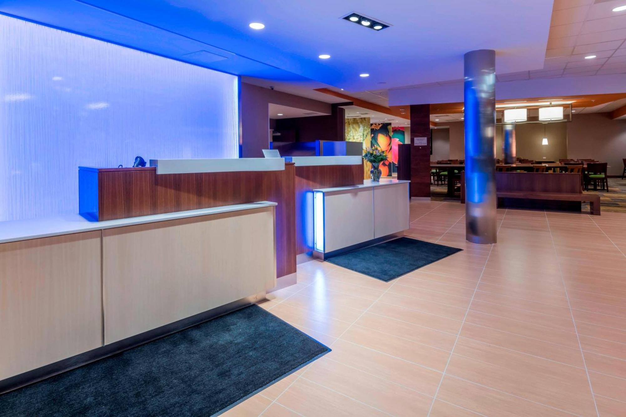 Fairfield Inn & Suites By Marriott Boston Marlborough/Apex Center Экстерьер фото